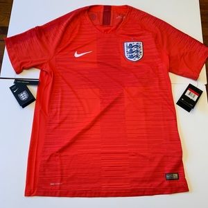 Nike men’s 2018 England vapor authentic jersey.